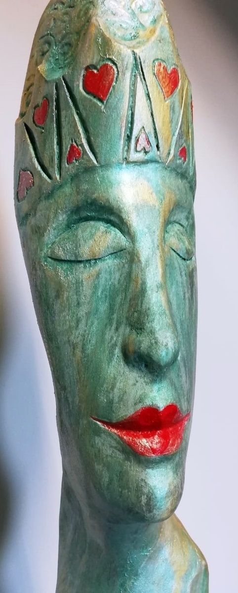 Holz Kunst kaufen – handgemacht – Skulptur "Riana"