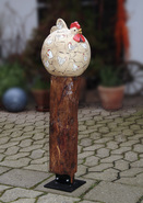 Keramik Kunst kaufen – Kreative Formen – Keramikobjekt "Lotta Huhn"