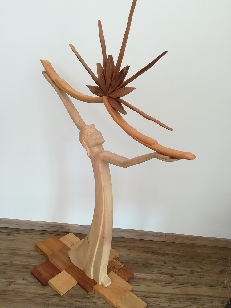Holz Kunst kaufen – handgemacht – Mensch und Blume