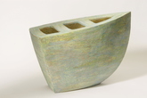 Small schiffsvase mit drei luken grun keramik gefass